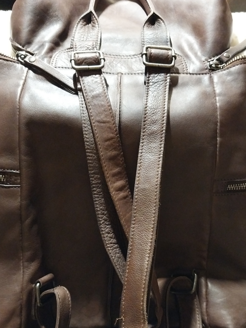 VILENCA HOLLAND BACKPACK Distressed Leather - Picture 12 of 12